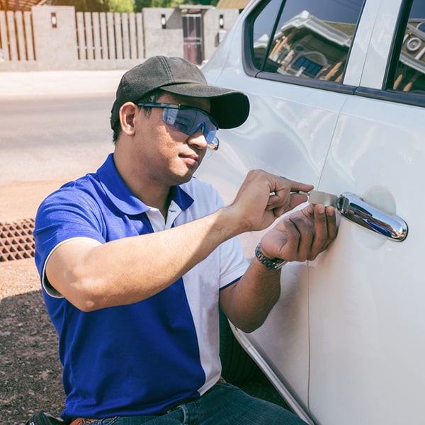 la cerrajería de autos tiene experiencia en trabajar con marcas de autos de lujo